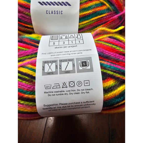 Big Twist Classic Acrylic Yarn Funbrights Bulky Weight 420 Yards 8 oz 2 Skeins - Picture 5 of 7